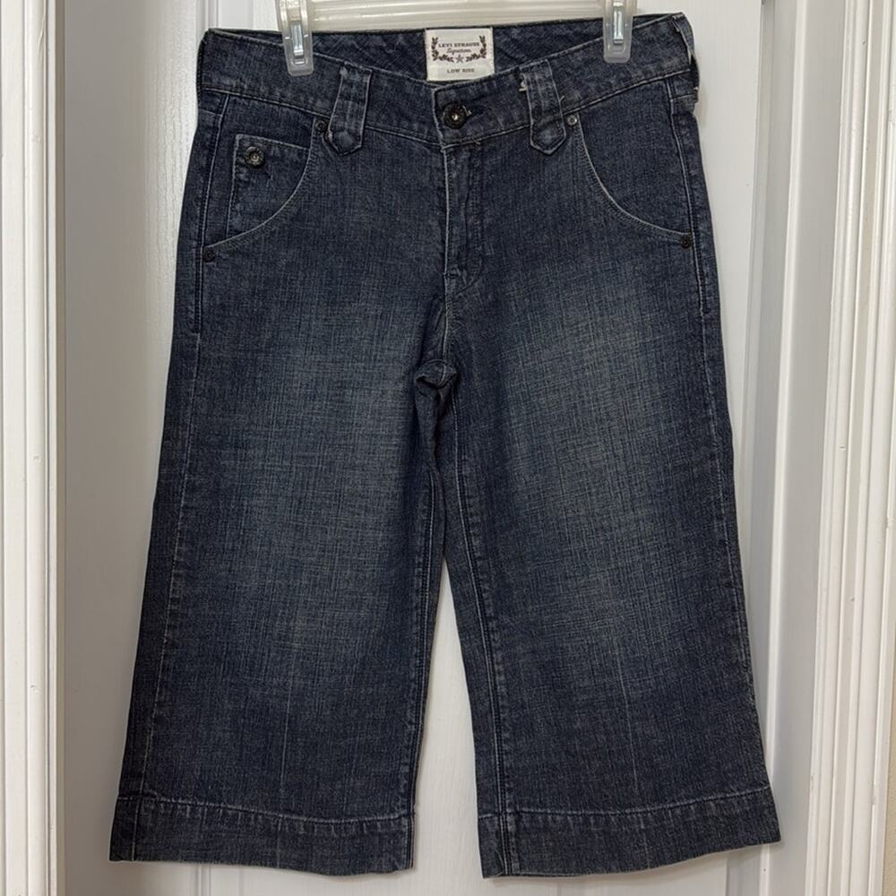 Levi strauss signature low rise cropped pants dark blue wash denium jean size 6